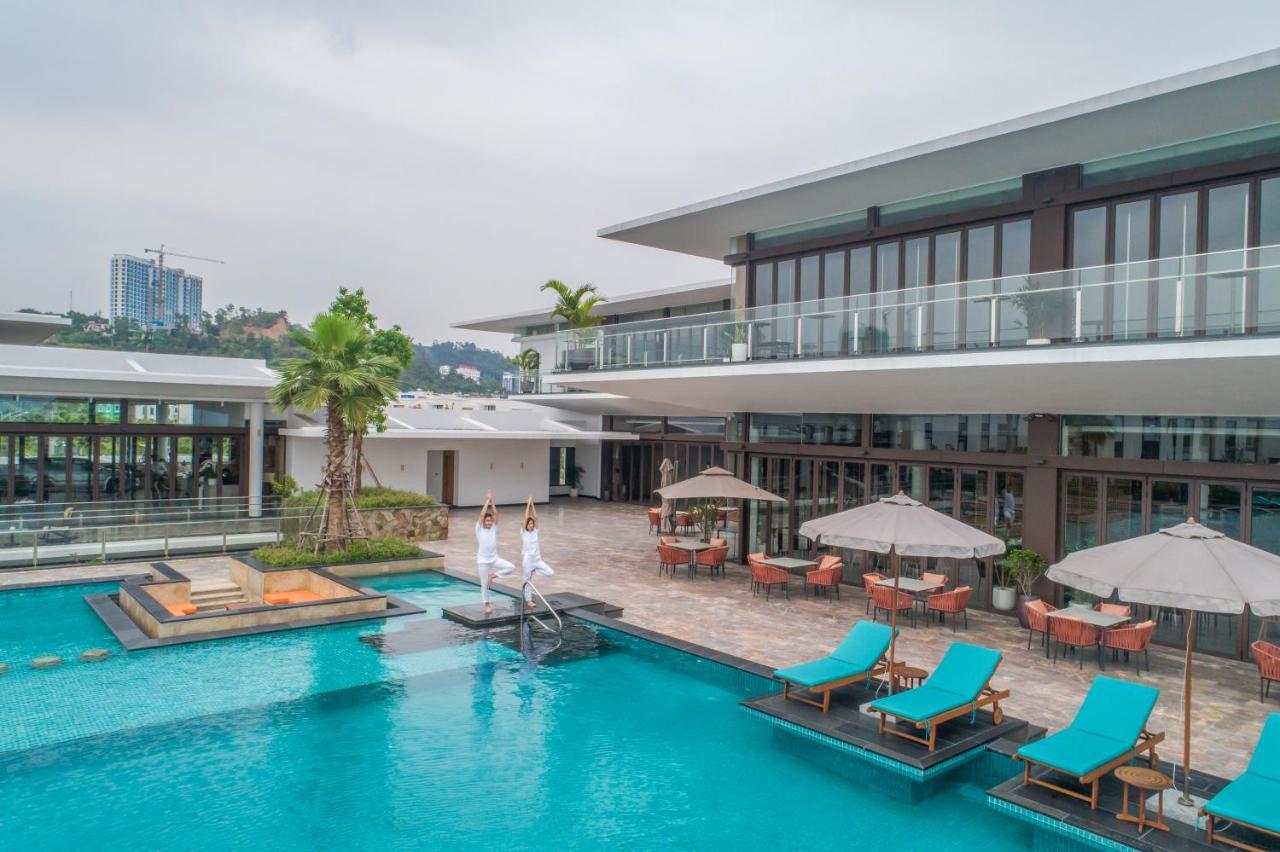 Hotel Oakwood Ha Long Esterno foto