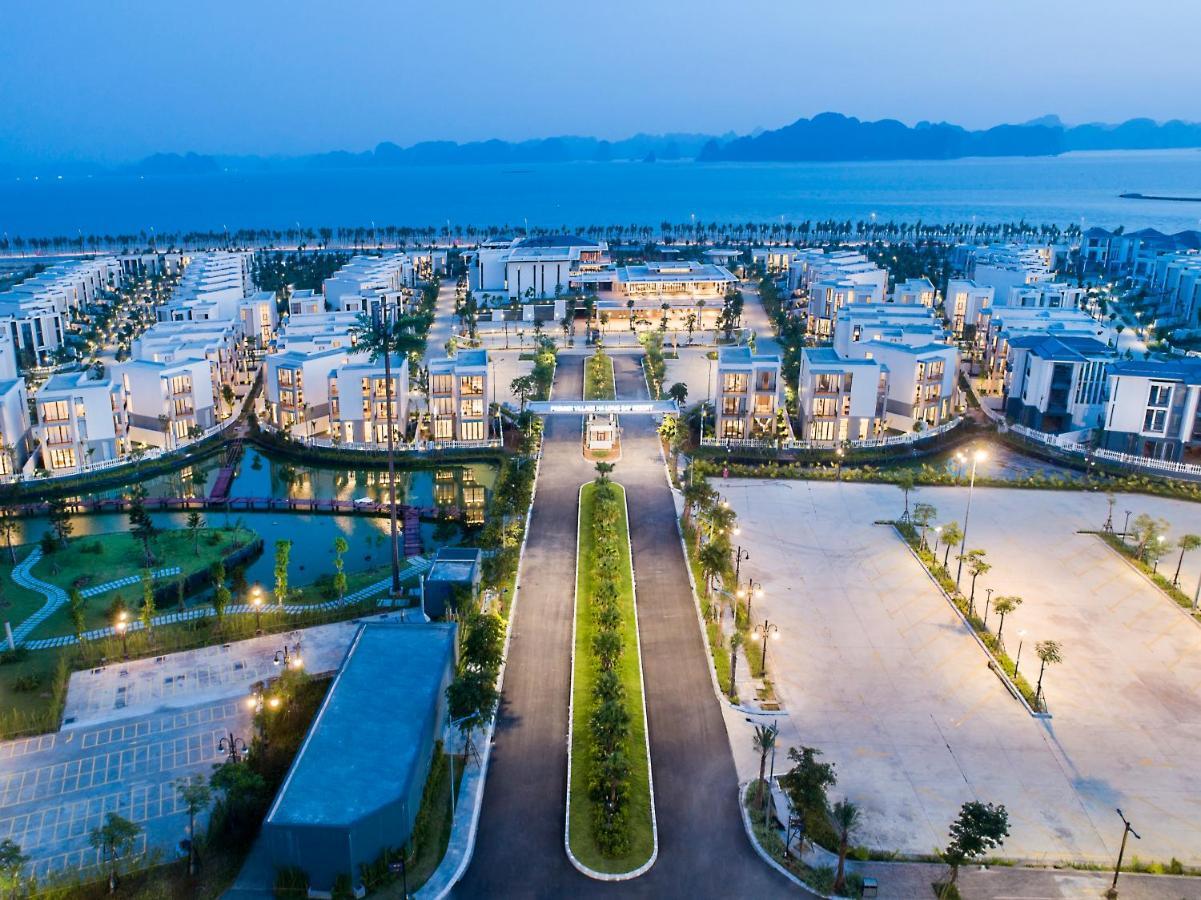 Hotel Oakwood Ha Long Esterno foto