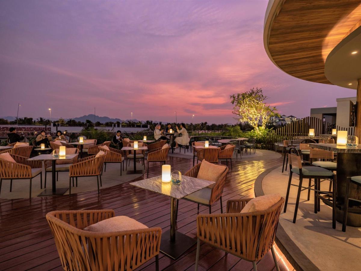 Hotel Oakwood Ha Long Esterno foto