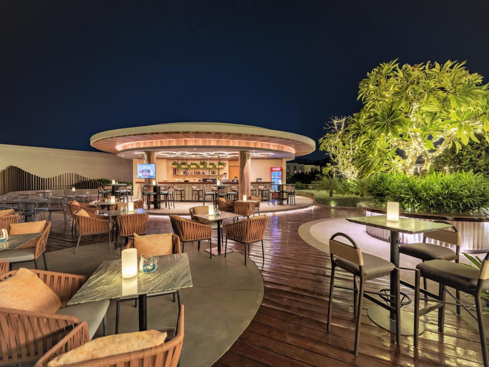 Hotel Oakwood Ha Long Esterno foto