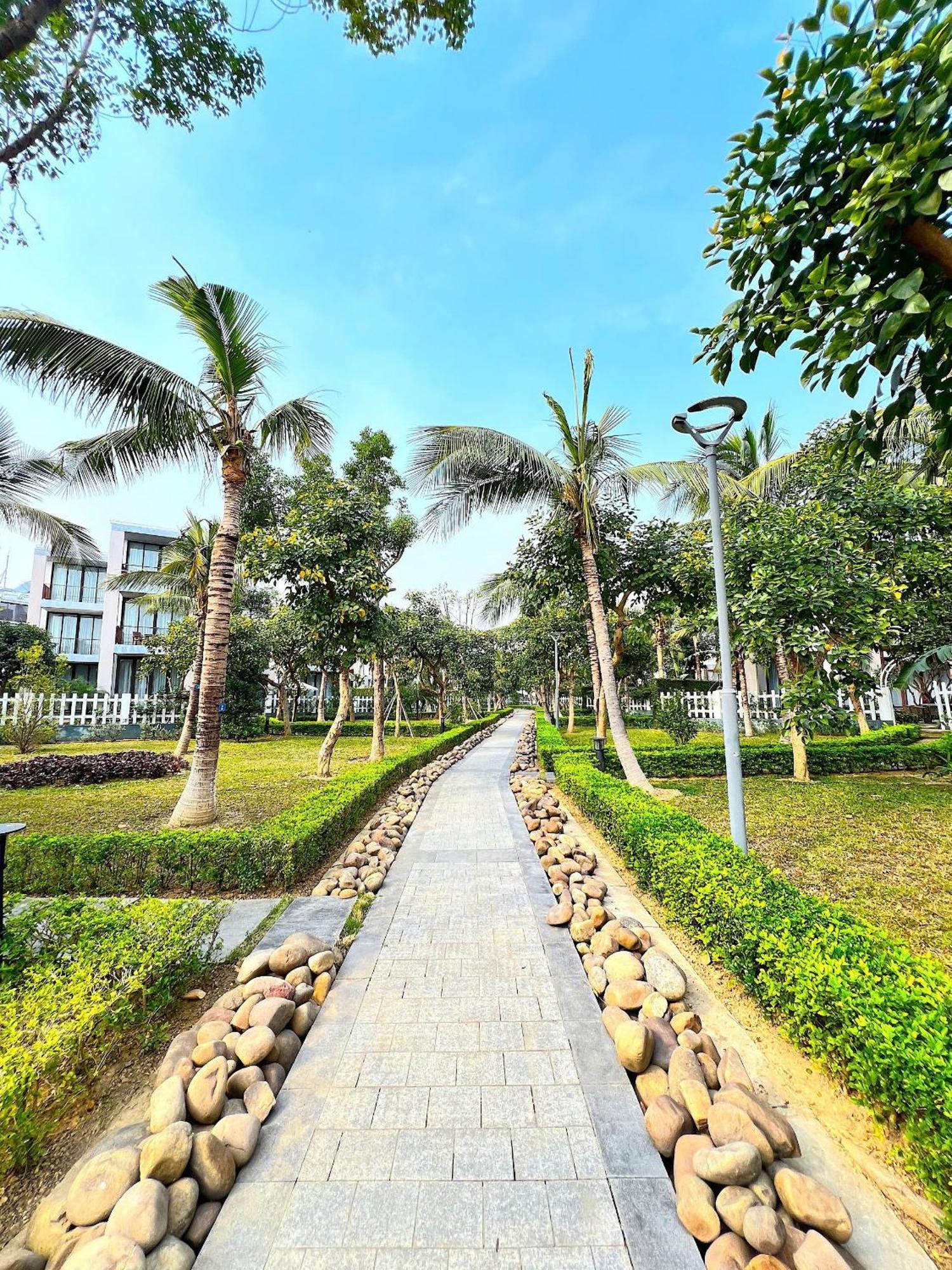 Hotel Oakwood Ha Long Esterno foto