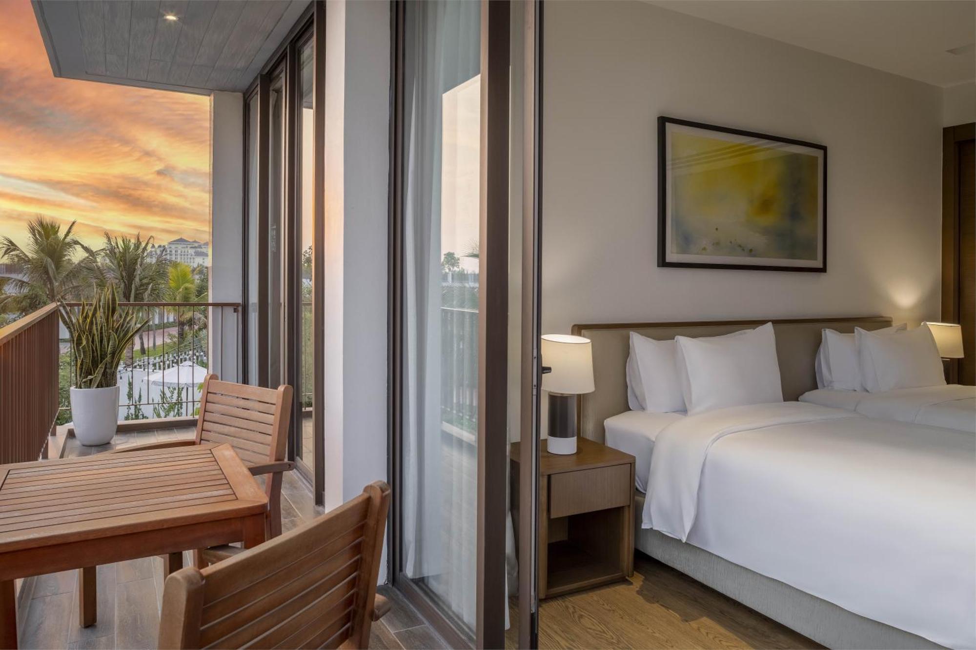 Hotel Oakwood Ha Long Esterno foto