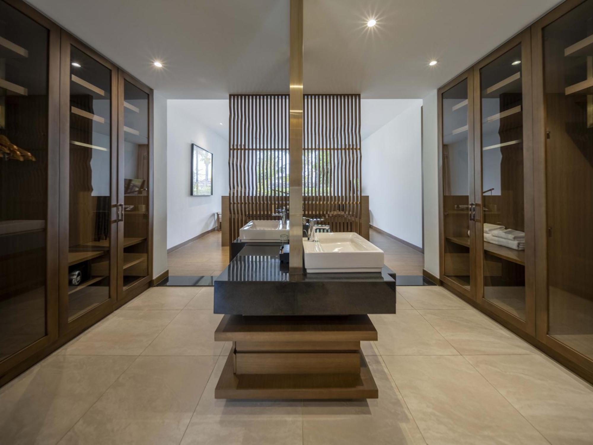 Hotel Oakwood Ha Long Esterno foto