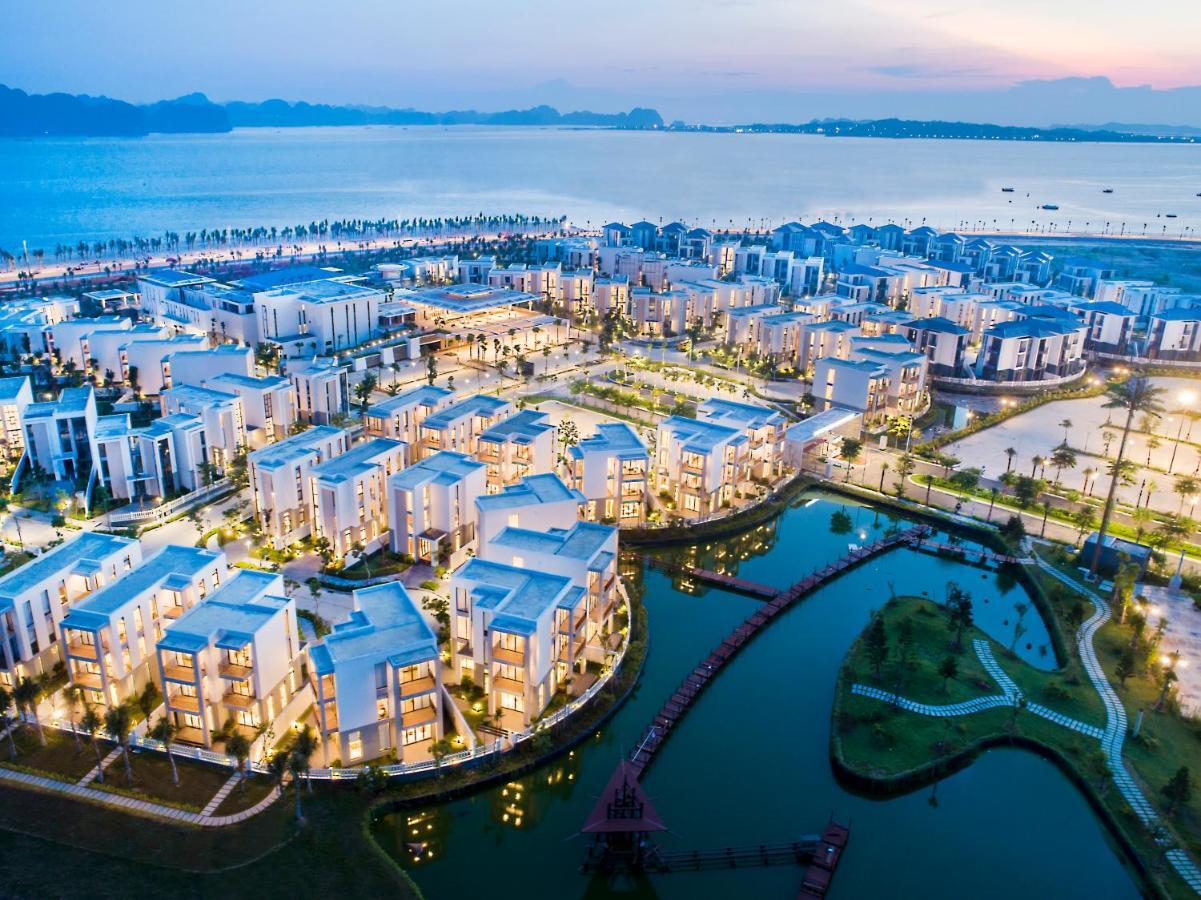 Hotel Oakwood Ha Long Esterno foto